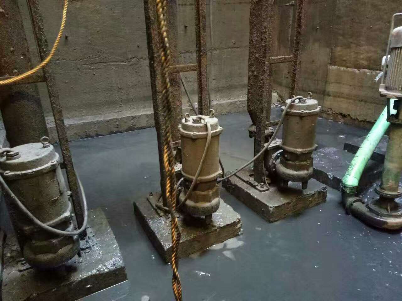 怀仁污水池清理